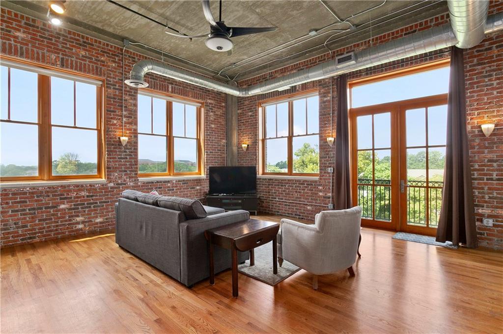 3235 Roswell Road - Photo 1