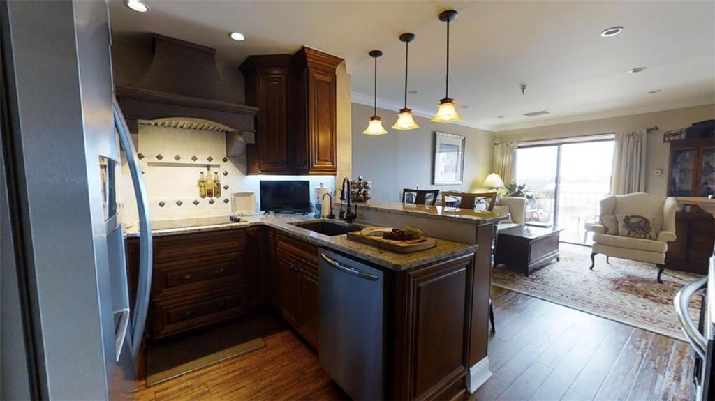 300 Johnson Ferry Road - Photo 1
