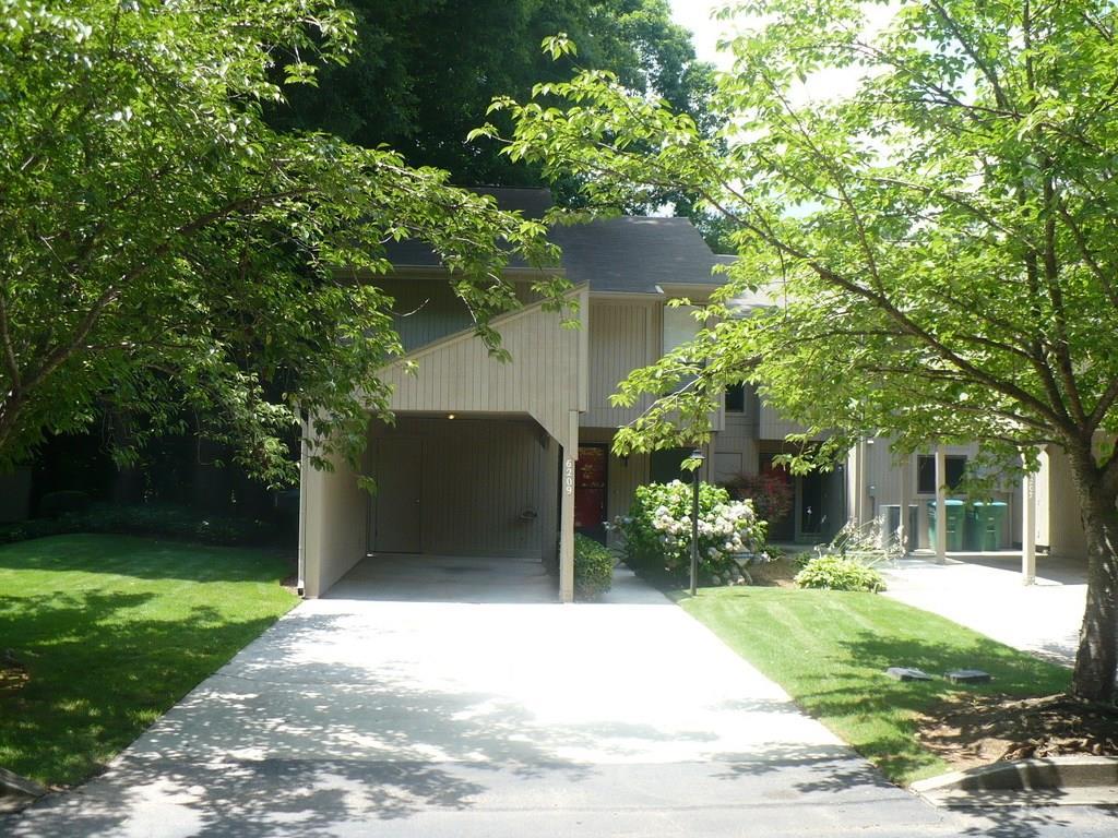 6209 Willow Run Road - Photo 1