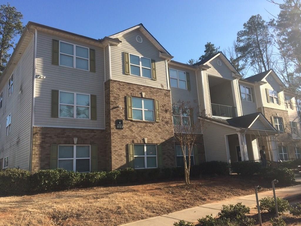 1104 Fairington Ridge Circle - Photo 1