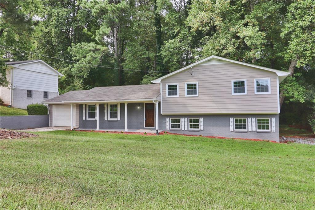 470 Foxfire Drive - Photo 1