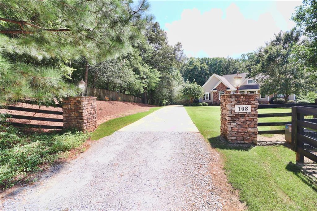 108 White Oaks Lane - Photo 1