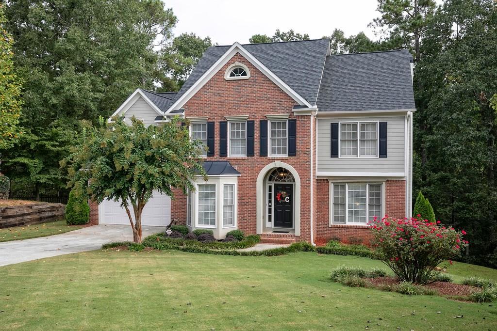 410 Hunters Trace - Photo 1