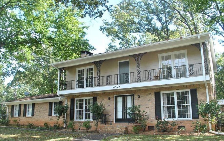 4525 Peachtree Road - Photo 1