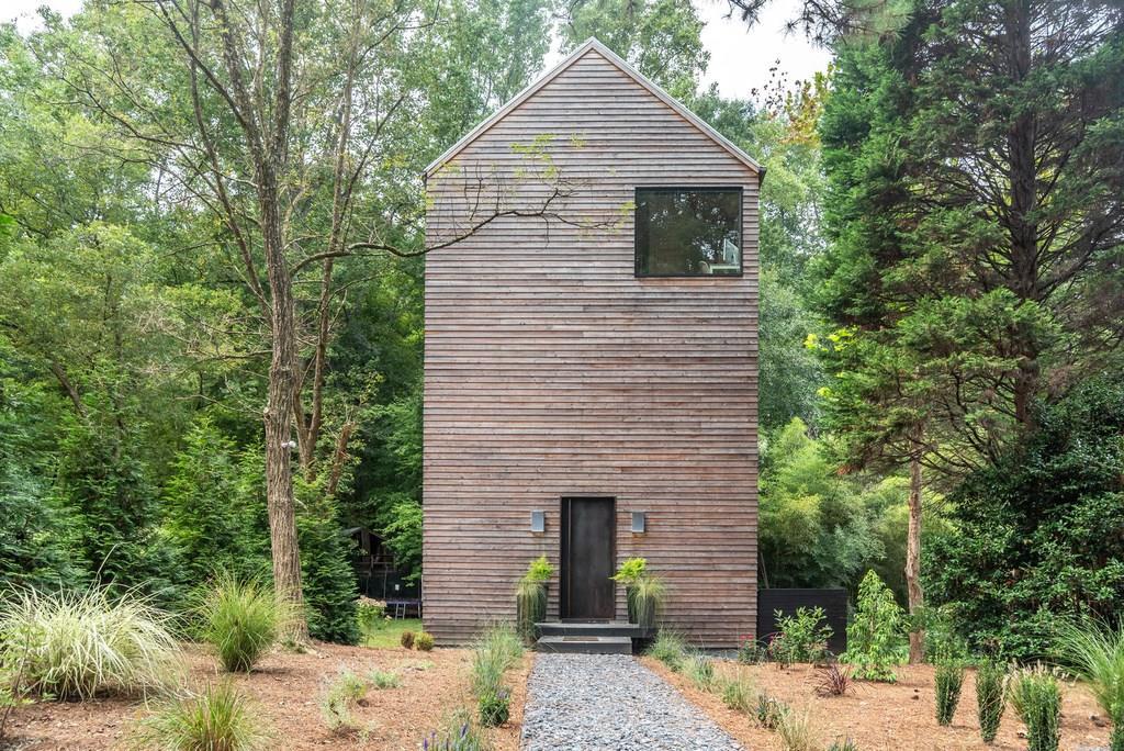 530 Lakeshore Drive - Photo 1