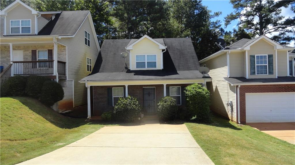 613 Carlton Pointe Drive - Photo 1