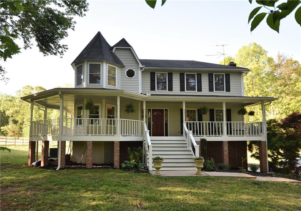 613 Holt Road - Photo 1