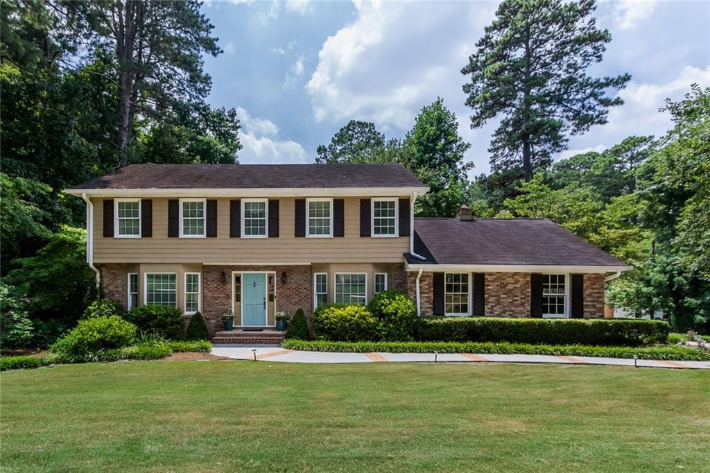 5370 Peachtree Road - Photo 1