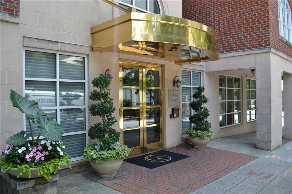 77 Peachtree Place - Photo 1
