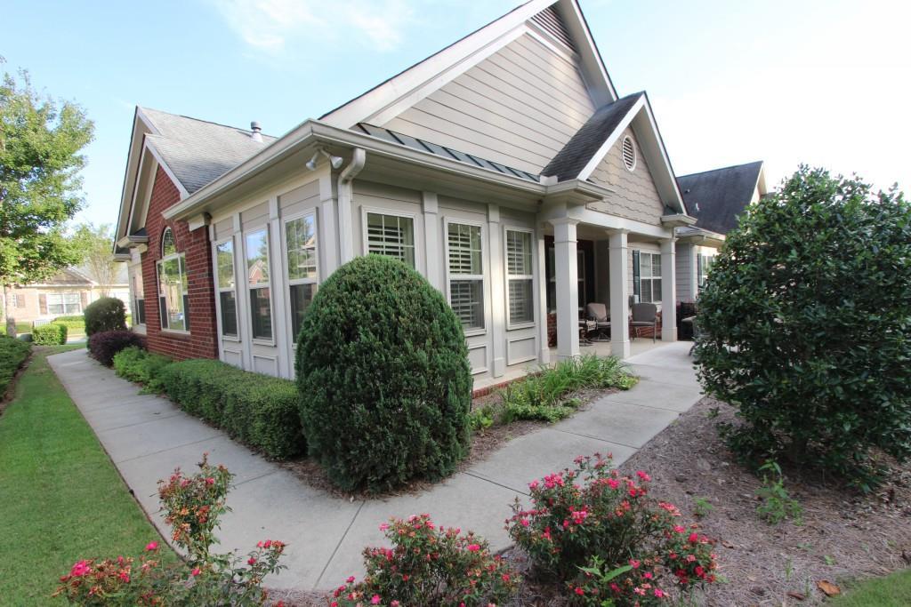 232 Orchards Circle - Photo 1