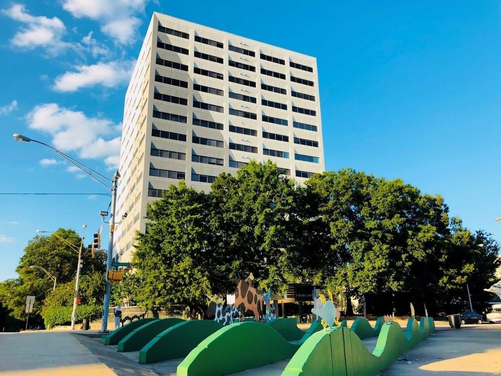 120 Ralph Mcgill Boulevard - Photo 1