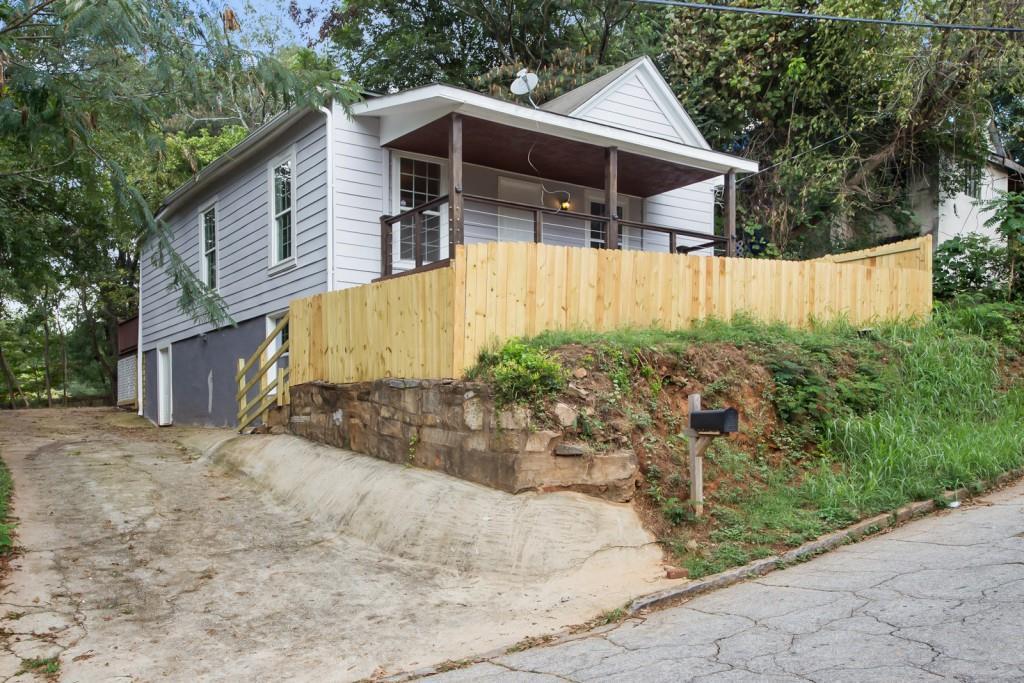 55 Moury Avenue - Photo 1