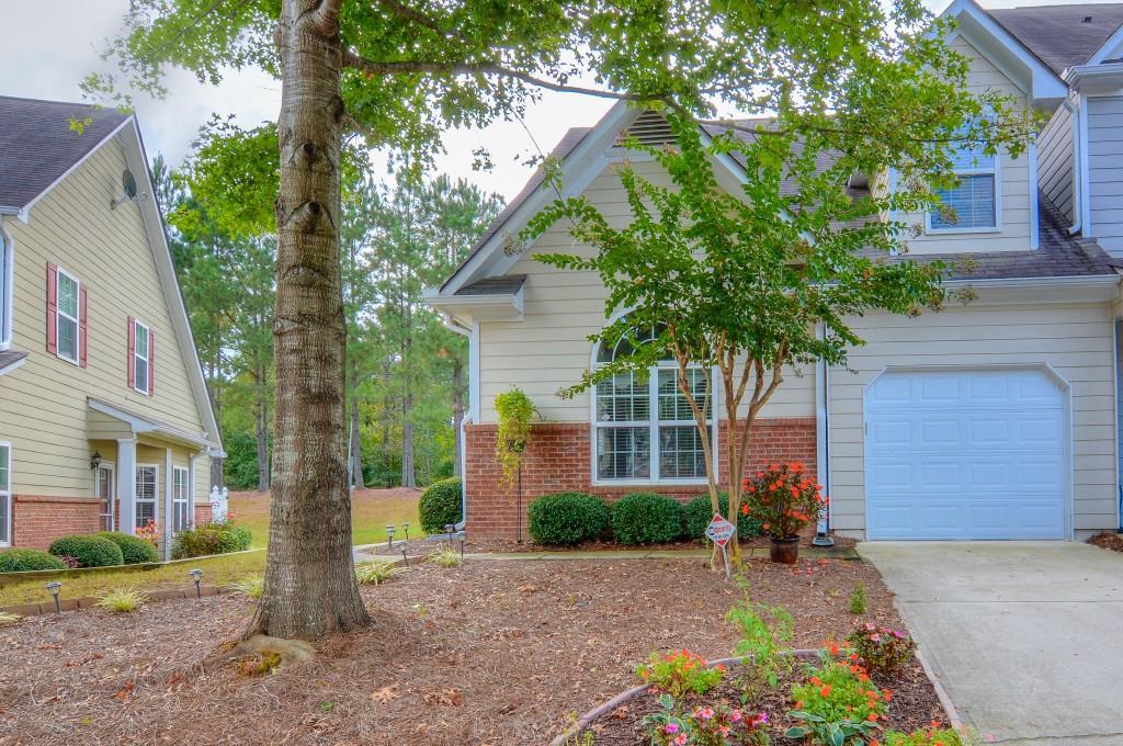 2348 Suwanee Pointe Drive - Photo 1