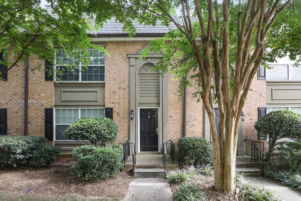 6980 Roswell Road - Photo 1