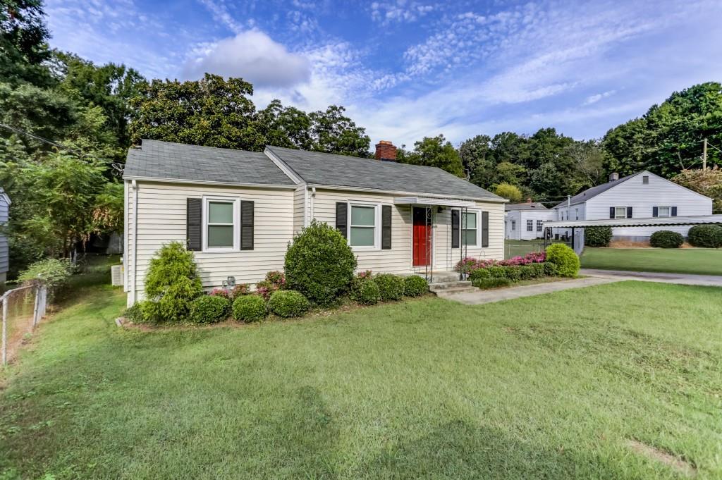 250 Lakewood Drive - Photo 1