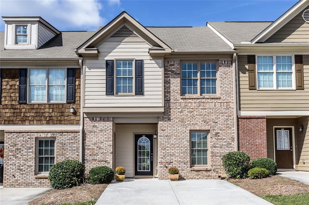 208 Princeton Court - Photo 1