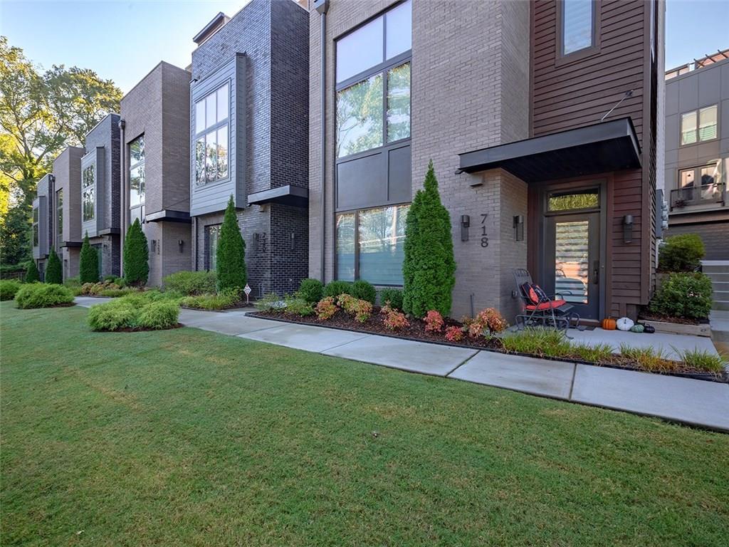 720 Oakview Road - Photo 1
