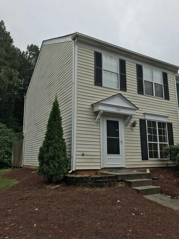 1701 Queen Anne Court - Photo 1
