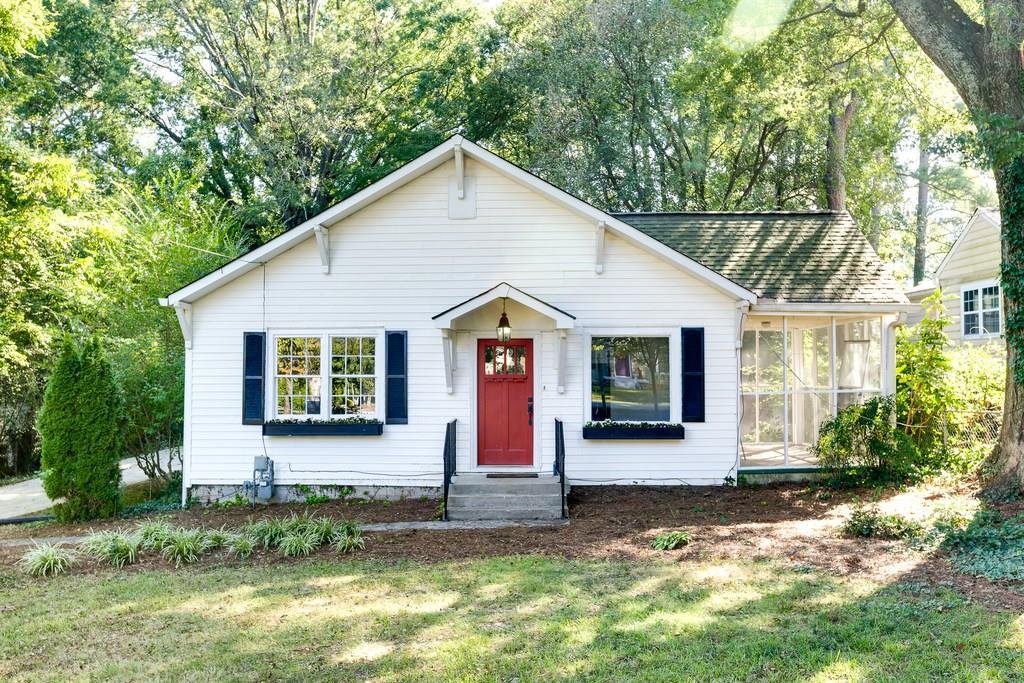 865 Sycamore Drive - Photo 1