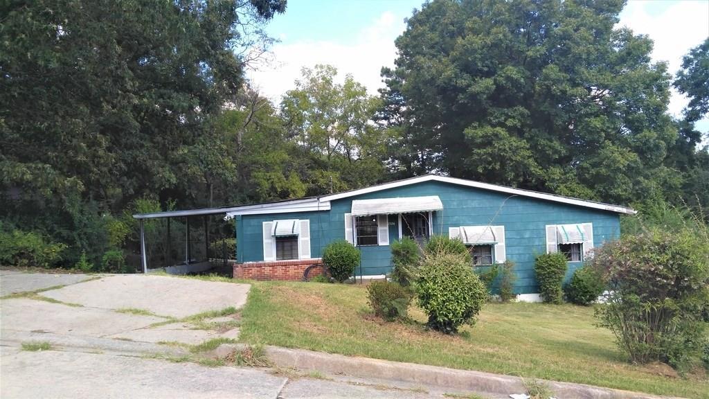1697 Mary George Avenue - Photo 1