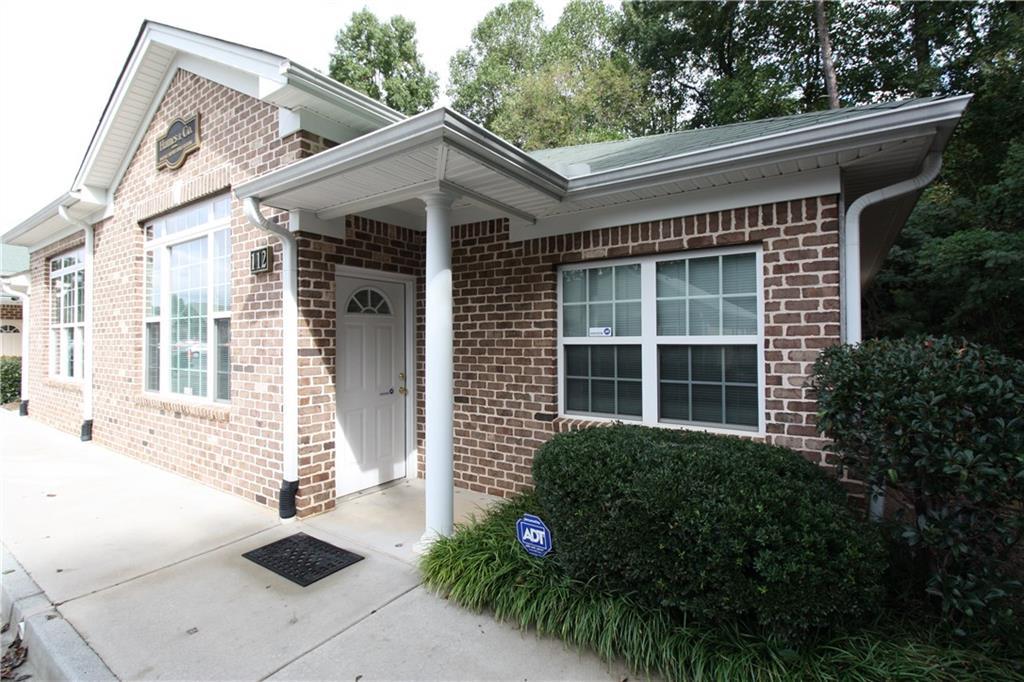 407 East Maple Street - Photo 1