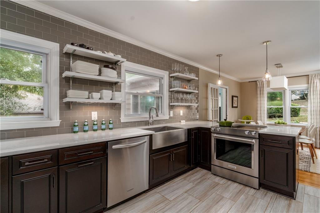 681 Parkwood Road - Photo 1