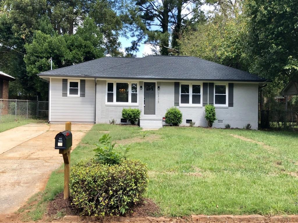 2828 Laguna Drive - Photo 1