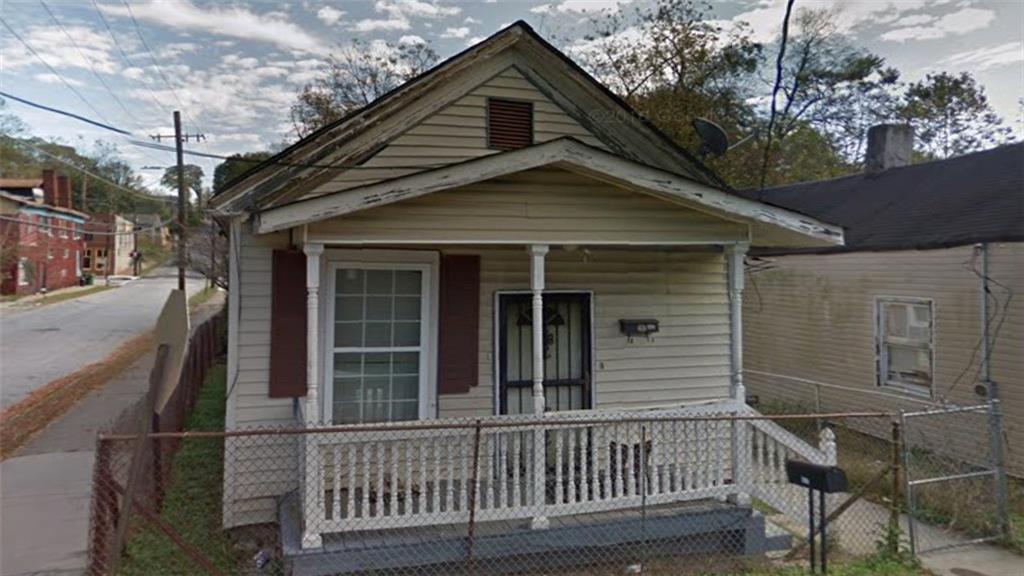 942 Hubbard Street - Photo 1