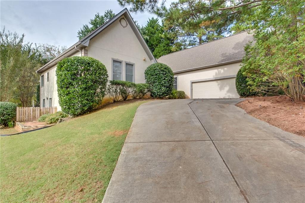 5320 Skidaway Drive - Photo 1