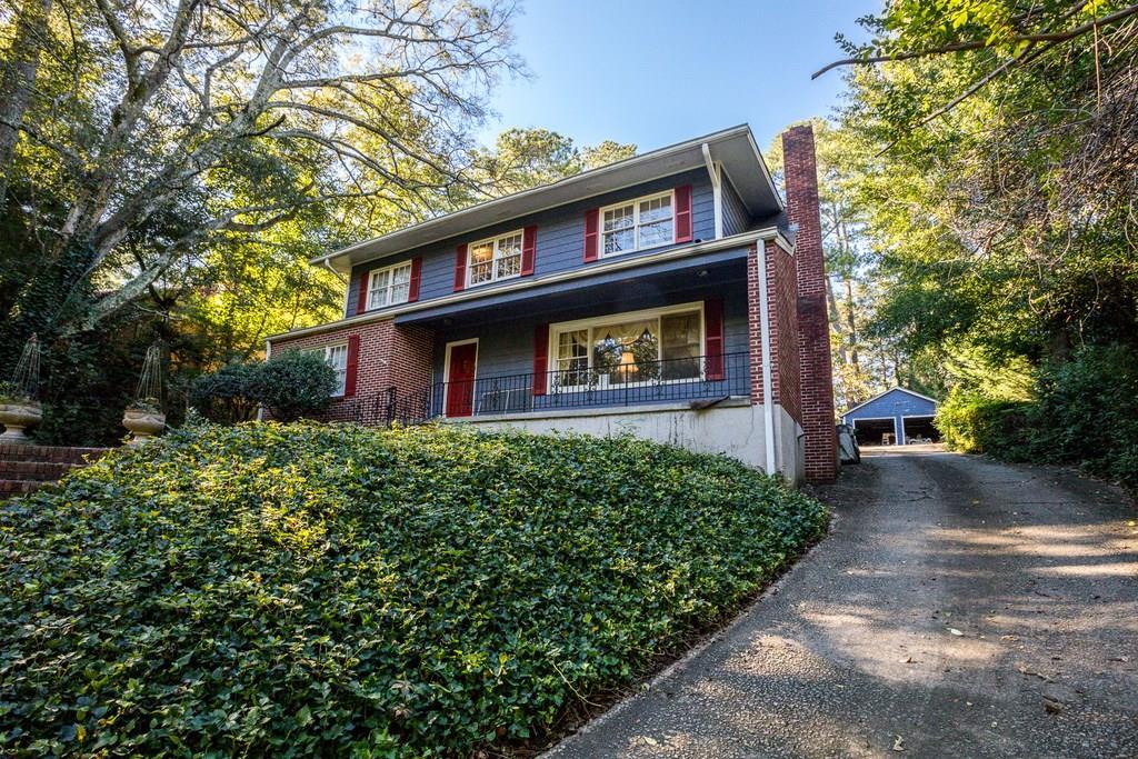 922 Lullwater Road - Photo 1