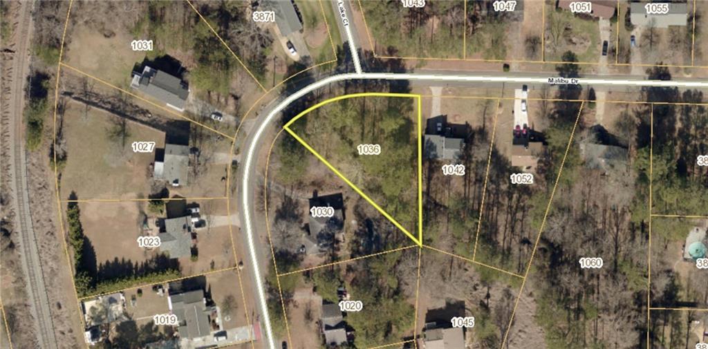 1036 Malibu Drive - Photo 1