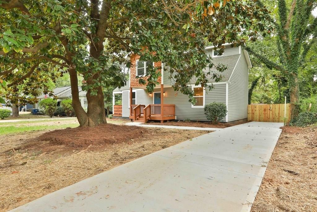 1552 Belmont Avenue - Photo 1