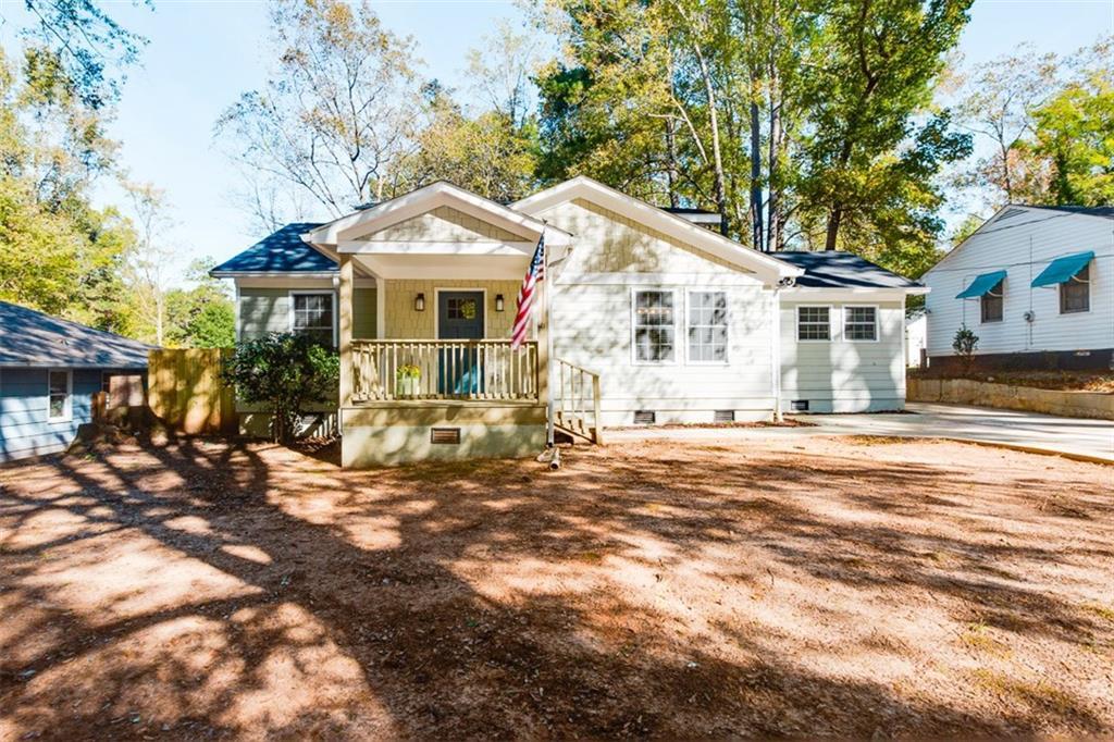 1094 Greenleaf Road - Photo 1