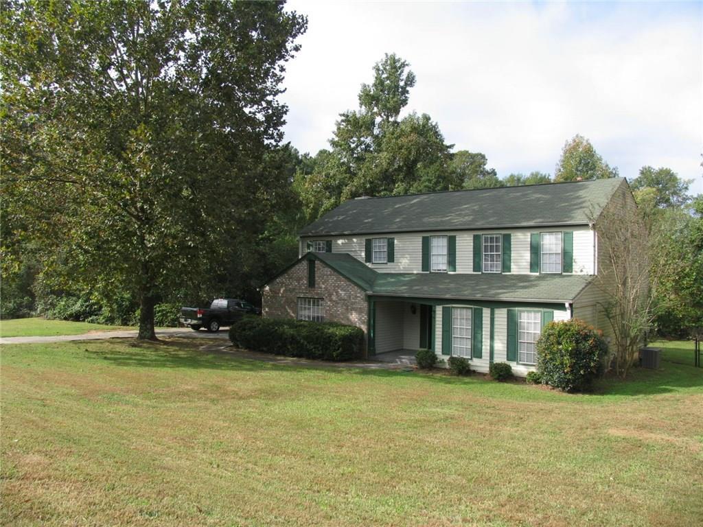 897 Woodlawn Drive - Photo 1