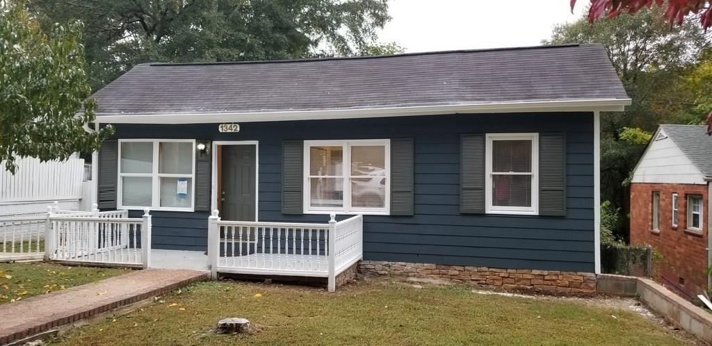 1342 Chambers Avenue - Photo 1