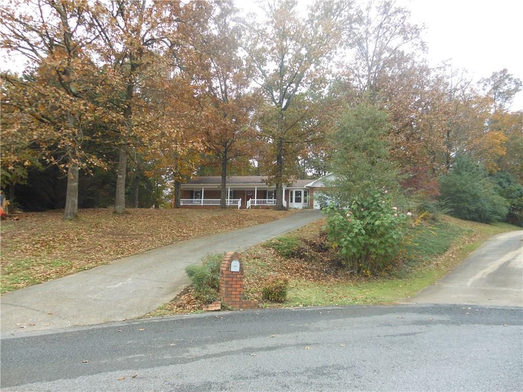 110 Woodhaven Drive - Photo 1