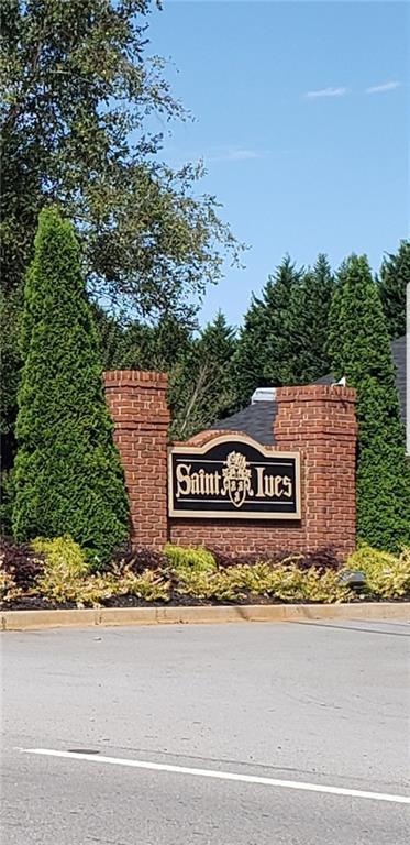 76 Saint Ives Circle - Photo 1