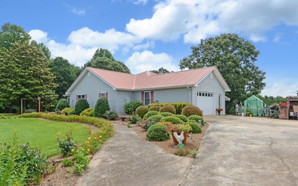 590 Wingate Drive - Photo 1