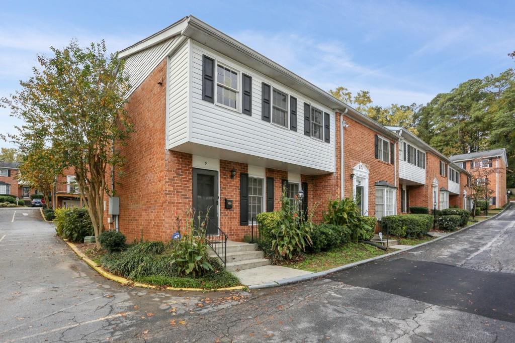 6520 Roswell Road - Photo 1