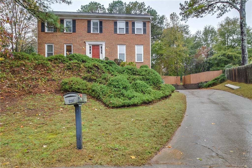 1945 Regents Way - Photo 1