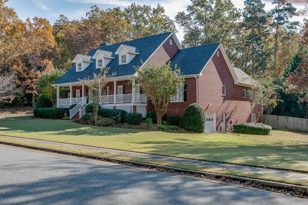 255 Helens Manor - Photo 1