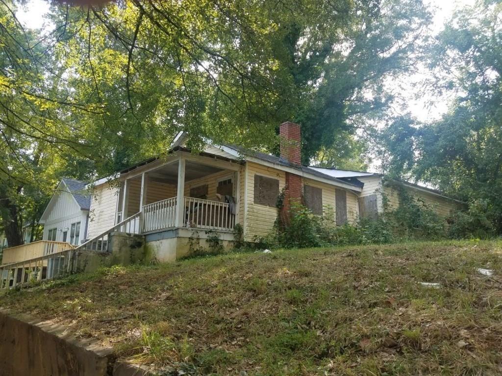 319 Lawton Street - Photo 1