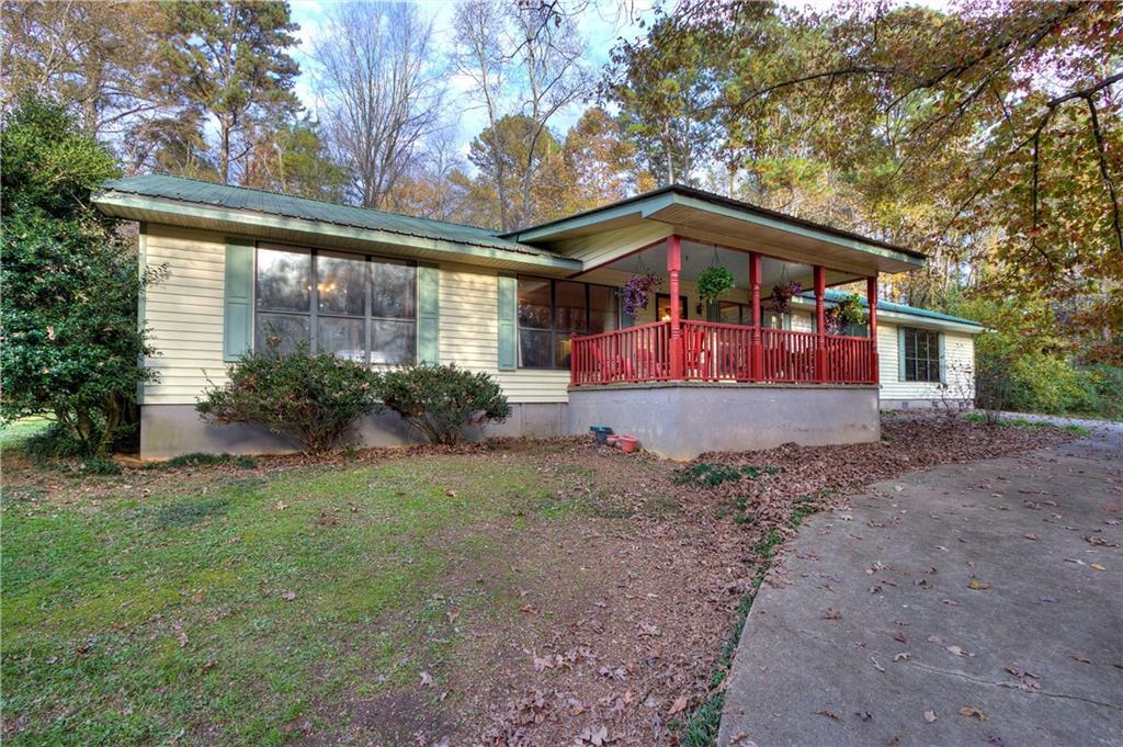 158 Plainview Road - Photo 1