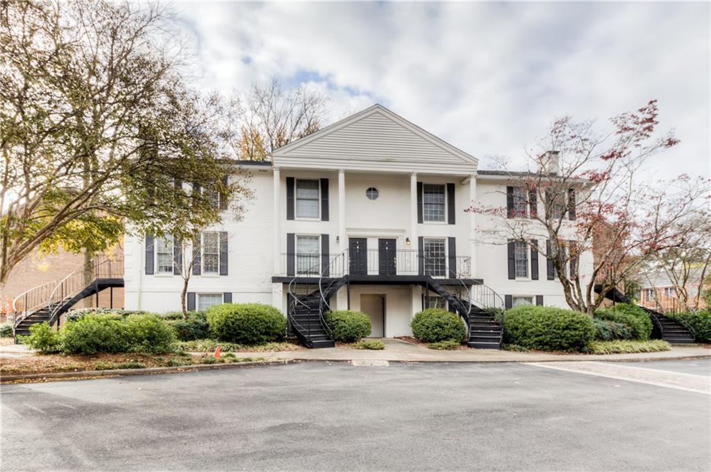 1101 Collier Road - Photo 1