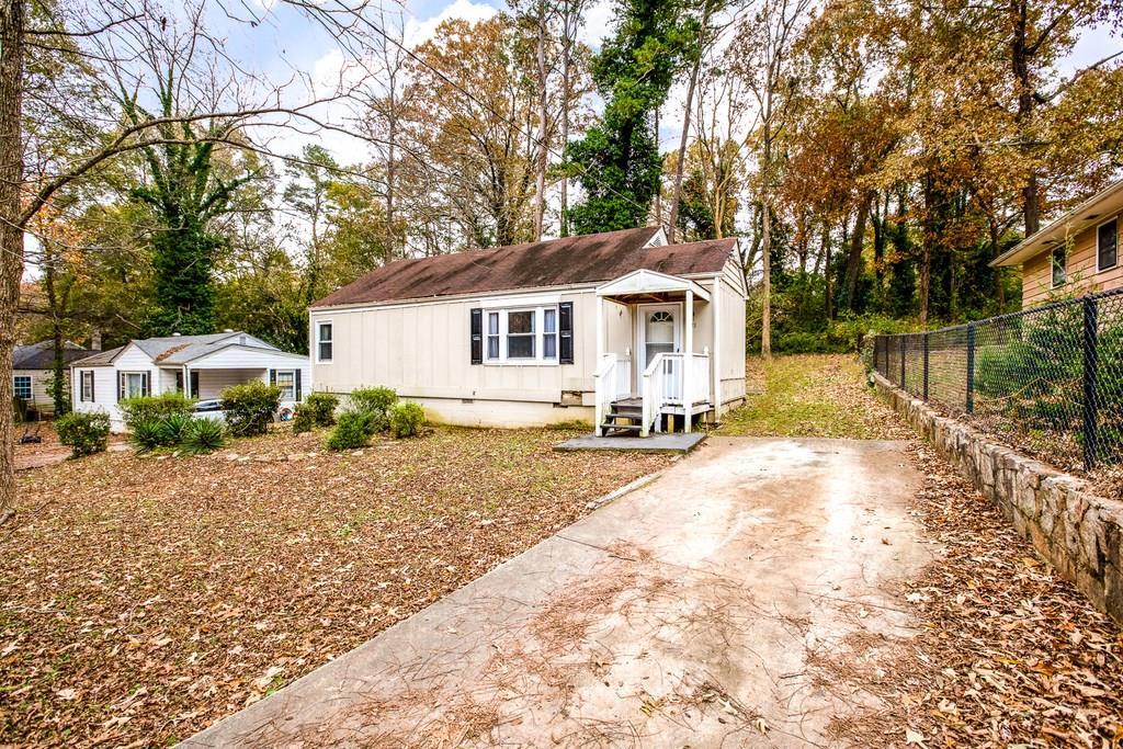 521 Hanes Drive - Photo 1