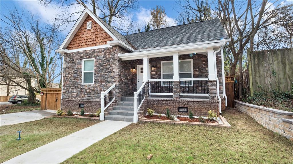 105 Haygood Avenue - Photo 1