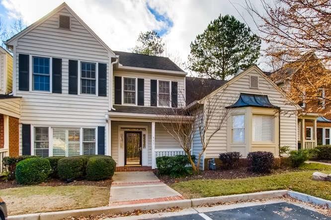 407 Bridle Path - Photo 1