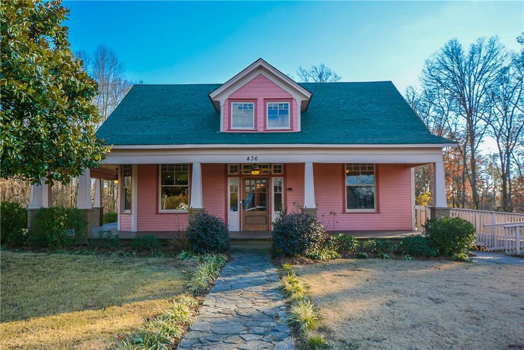 436 Academy Avenue - Photo 1