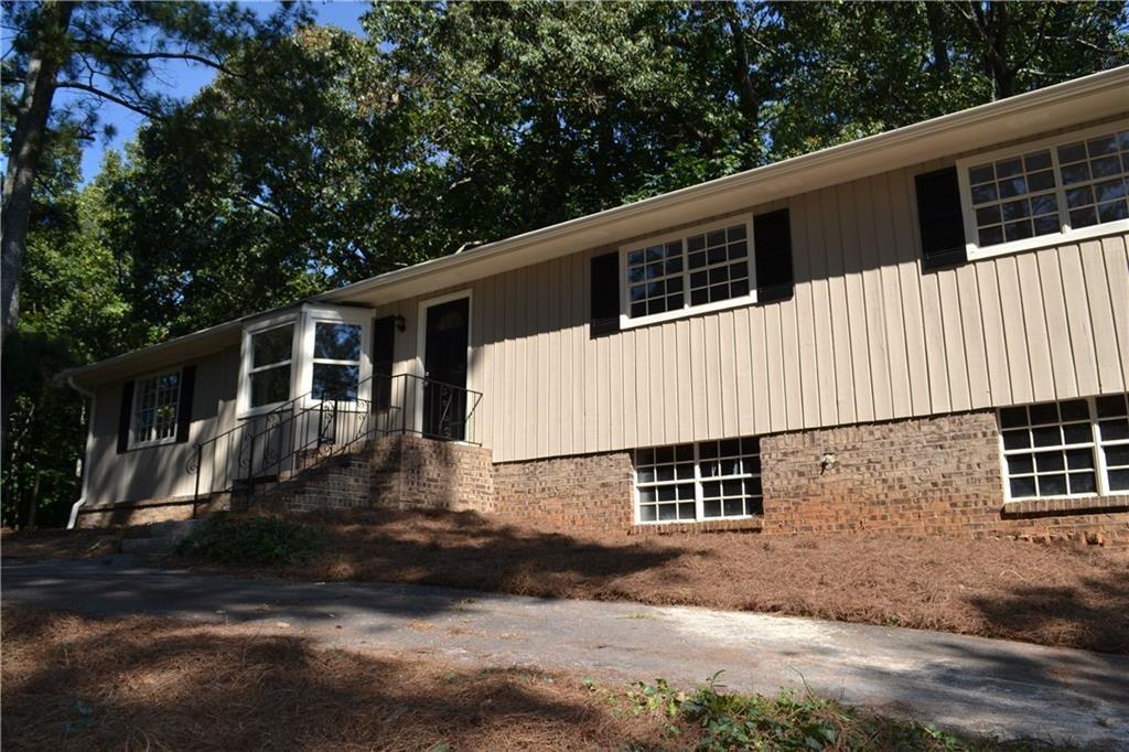 605 Elaine Circle - Photo 1