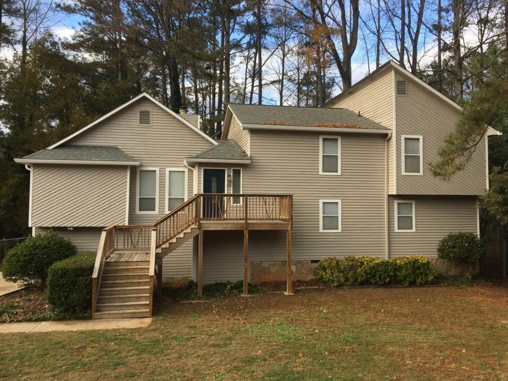 2574 Deerfield Circle - Photo 1